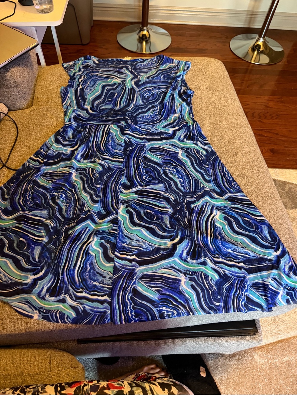NWTs. Profile by Gottex Navy/Teal/Baby Blue/White Swirl V-Neck Mesh CoverUp